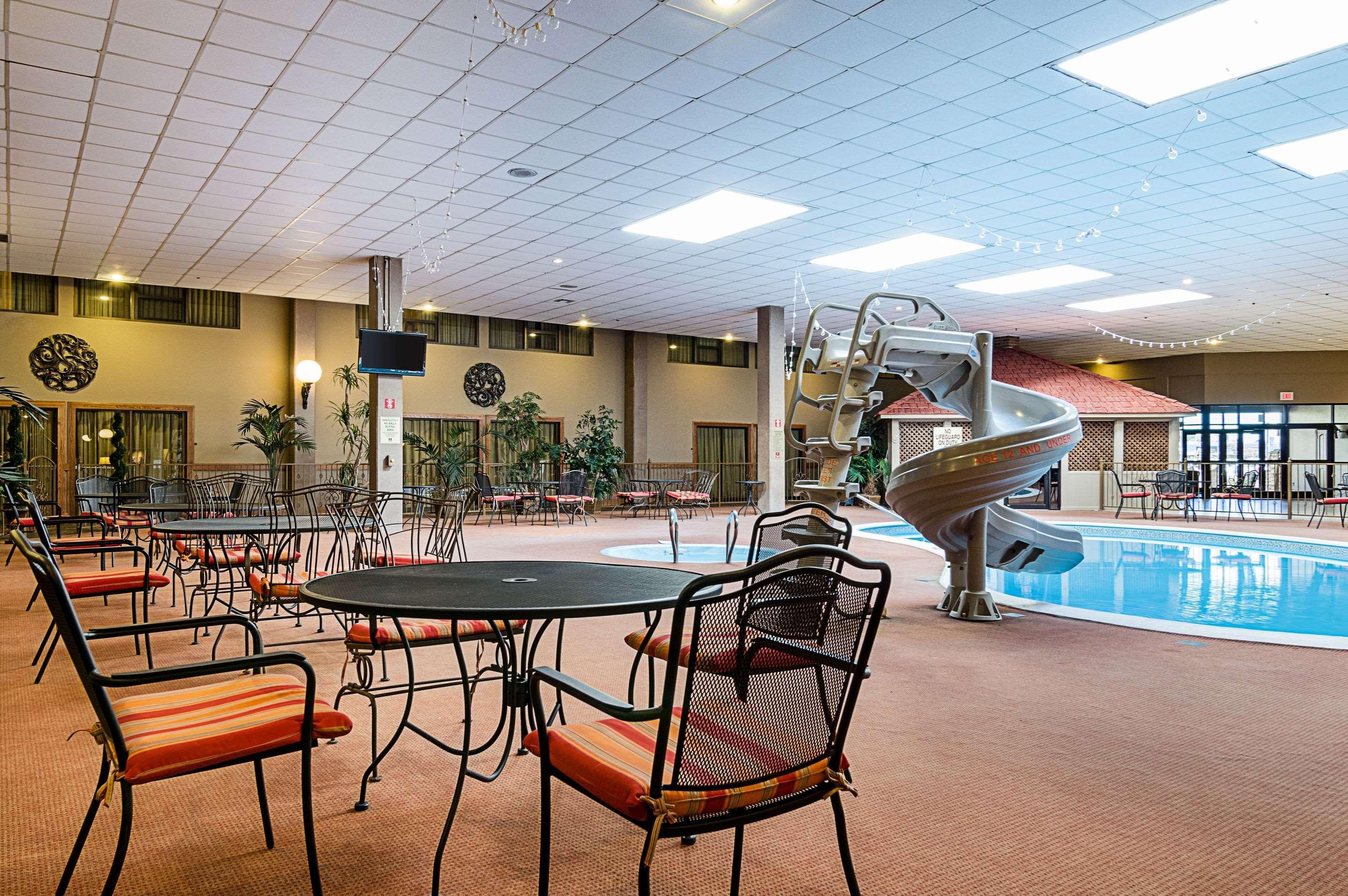 Clarion Inn Garden City Zewnętrze zdjęcie